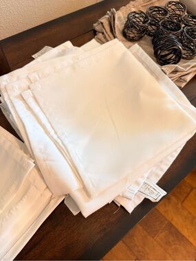 10 Solid White Napkins Set 5 brand new
